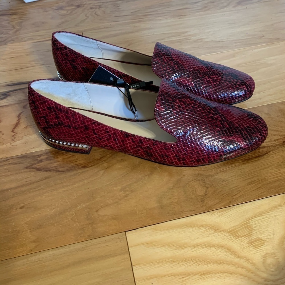 Zara faux lizard and rhinestone zapato flat loafer
